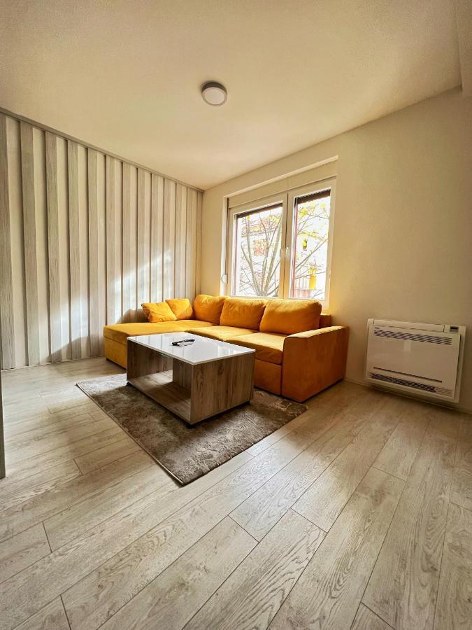 Center Deluxe Studio Apartment Nikšić Exterior foto
